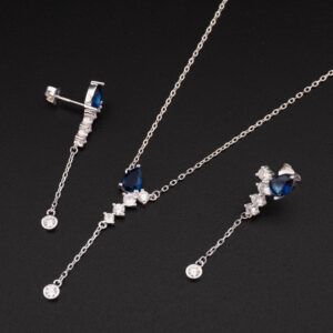 Juego de Gargantilla y aretes en plata con Cristales