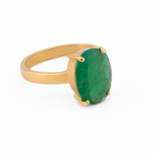 AOE127 - ANILLO DE ORO CON ESMERALDA OVALADA