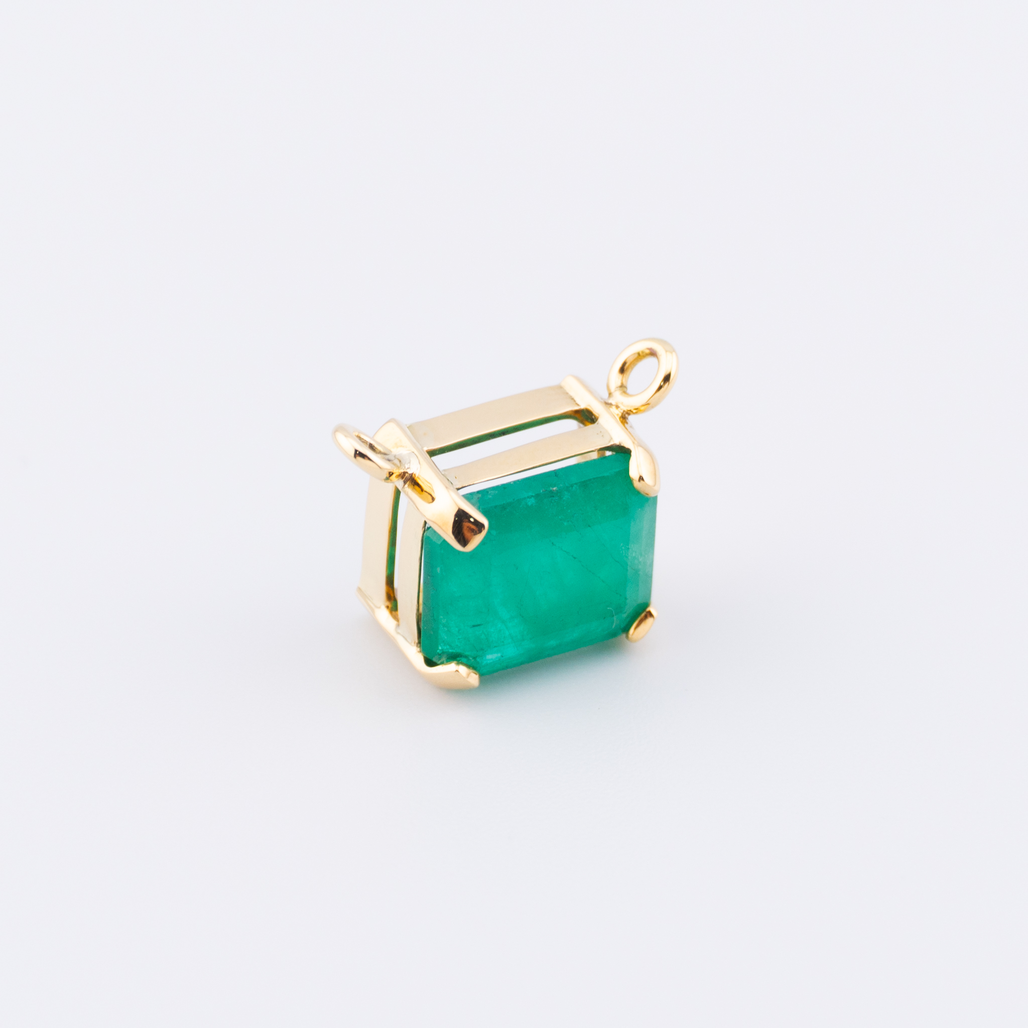 Dije con Esmeralda Rectangular - Imagen 3