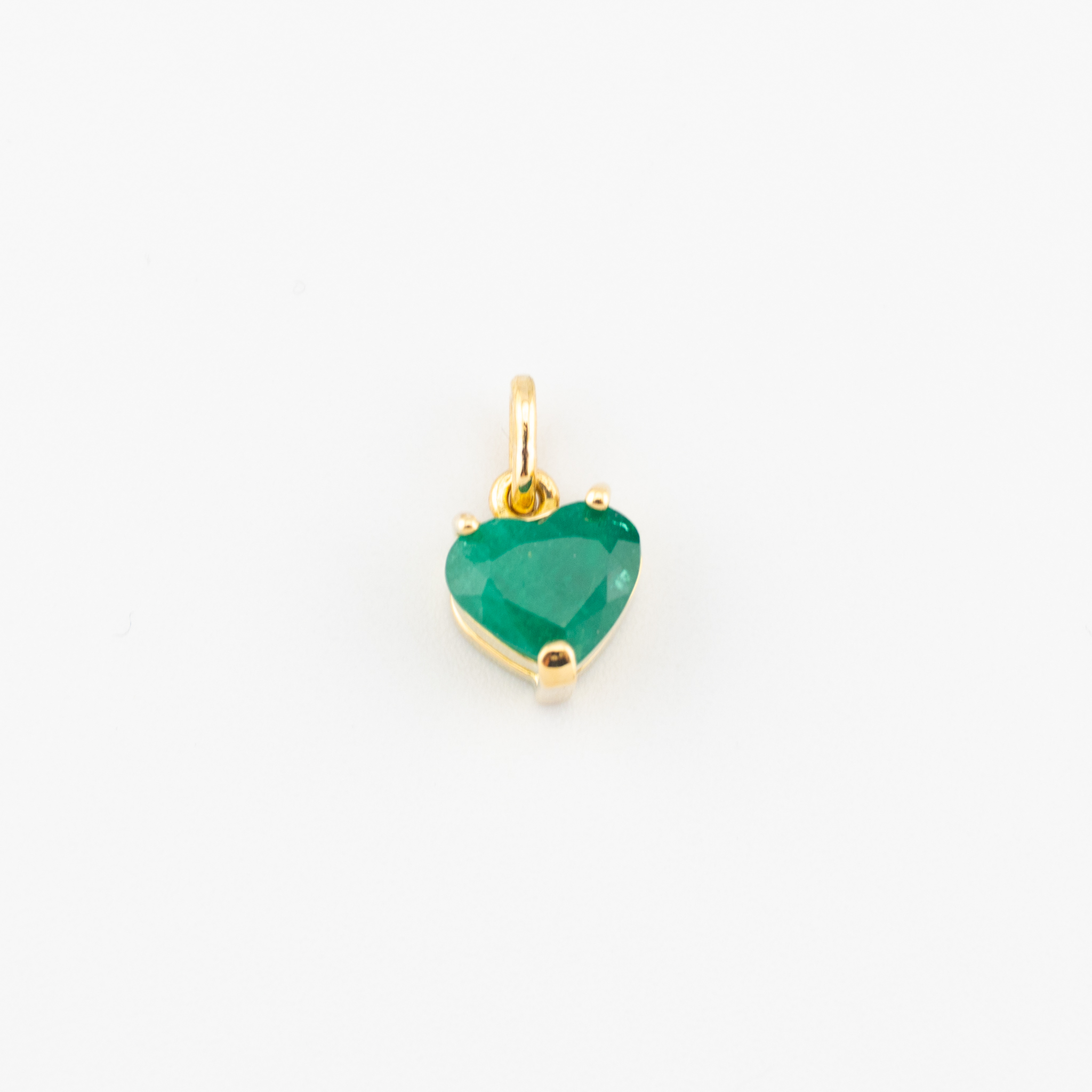 DIJE DE CORAZÓN CON ESMERALDA - Imagen 5