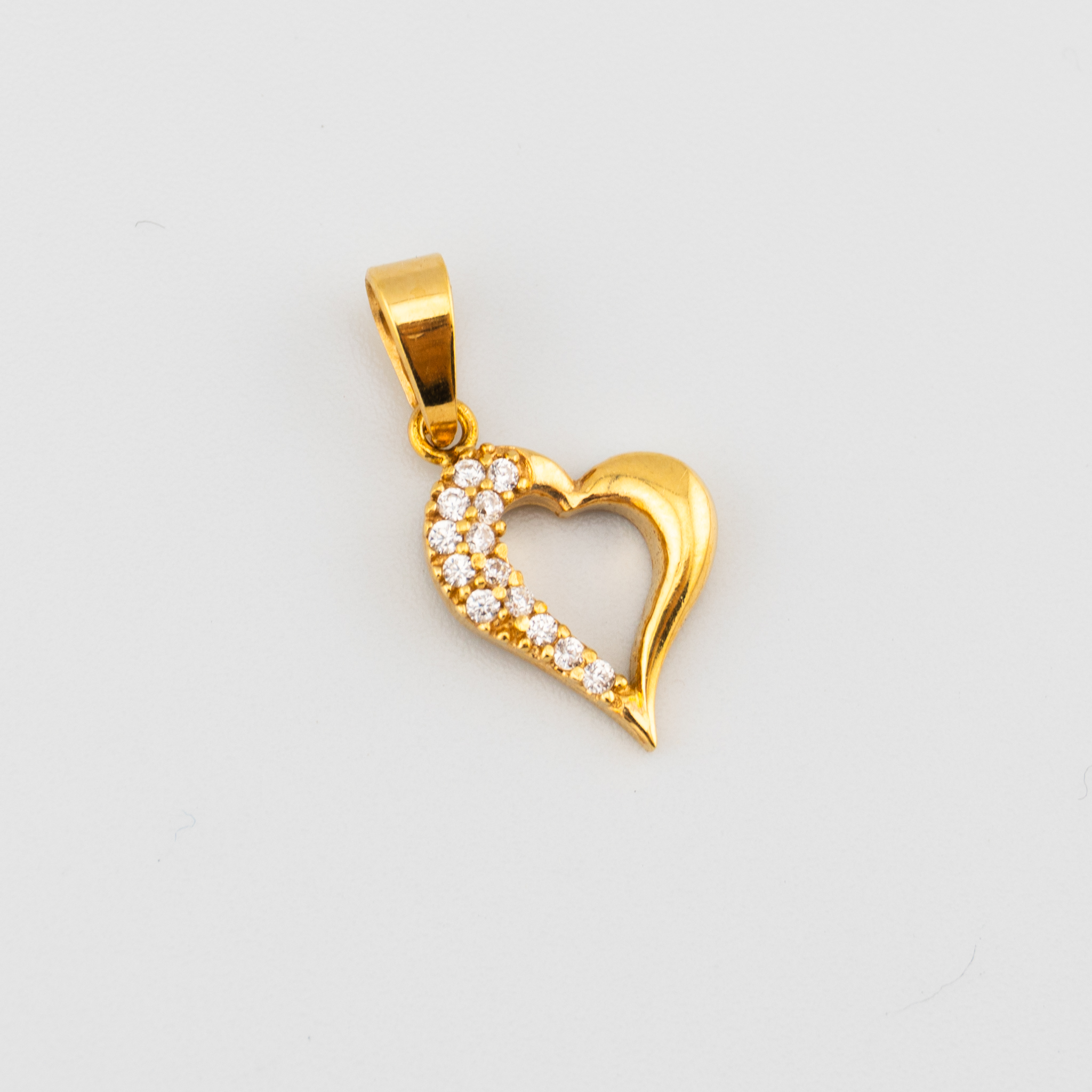 Dije de Corazón con Cristales