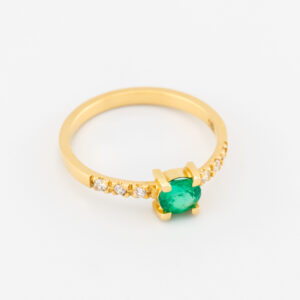 Anillo de Oro con Emseralda y Diamantes