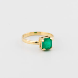 Anillo con Esmeralda Rectangular