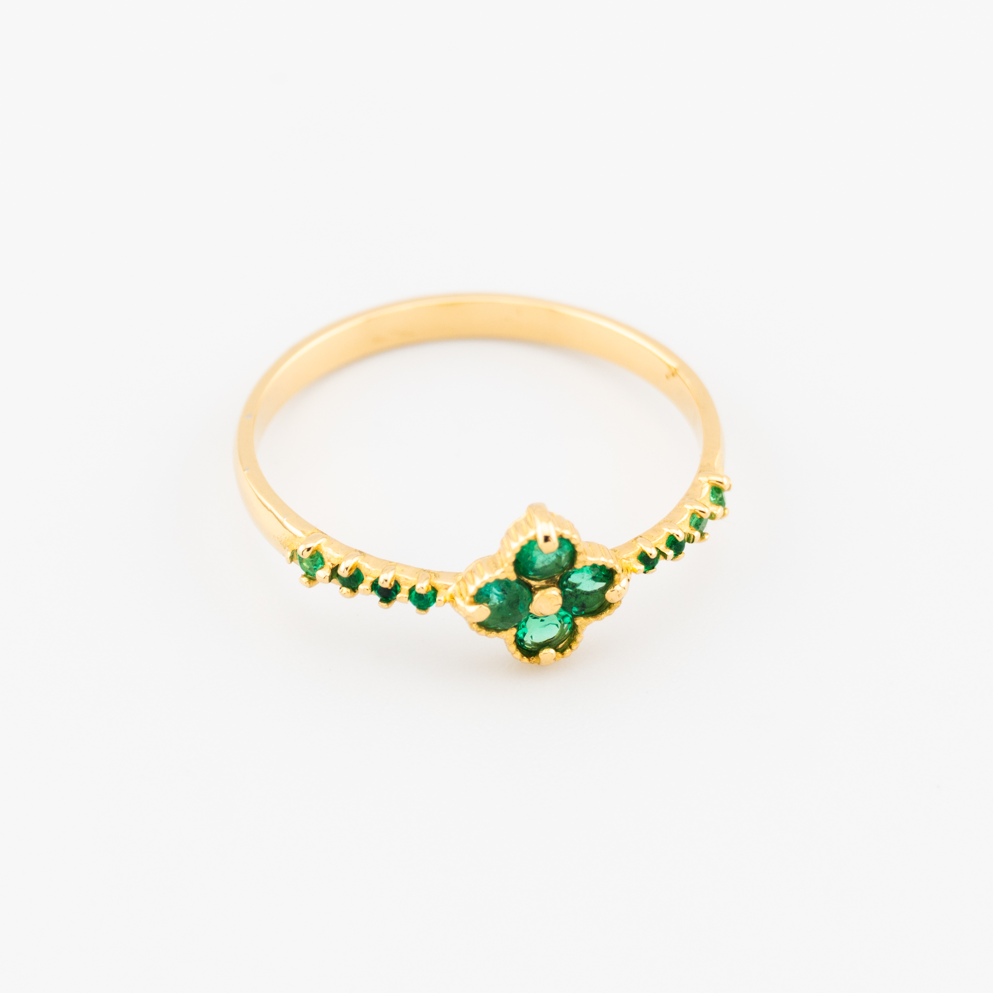 Anillo con flor de Esmeraldas