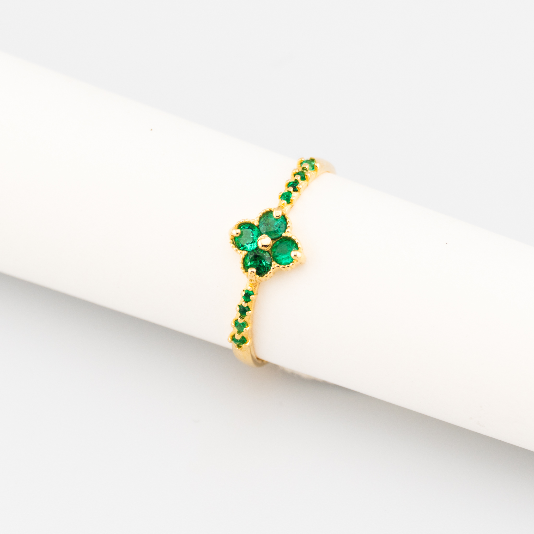Anillo con flor de Esmeraldas - Imagen 5