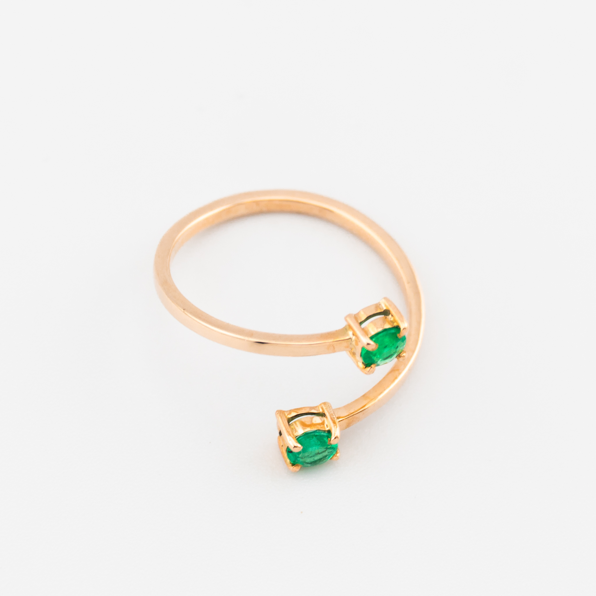 Anillo con Esmeraldas en Oro rosado - Imagen 3