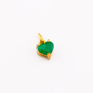 DIJE DE CORAZÓN CON ESMERALDA
