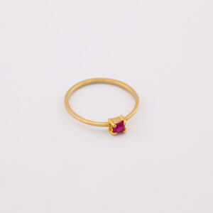 ANILLO CON RUBI