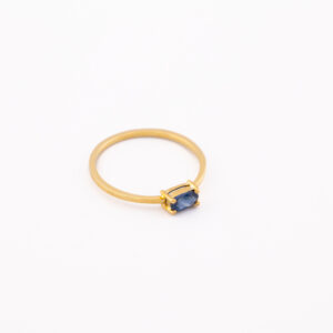 ANILLO CON ZAFIRO