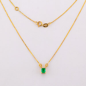 GARGANTILLA CON ESMERALDA RECTANGULAR