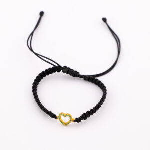 PULSERA DE CORAZÓN EN TEJIDO MACRAME