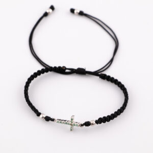 PULSERA DE CRUZ DOBLE FAZ EN TEJIDO MACRAME