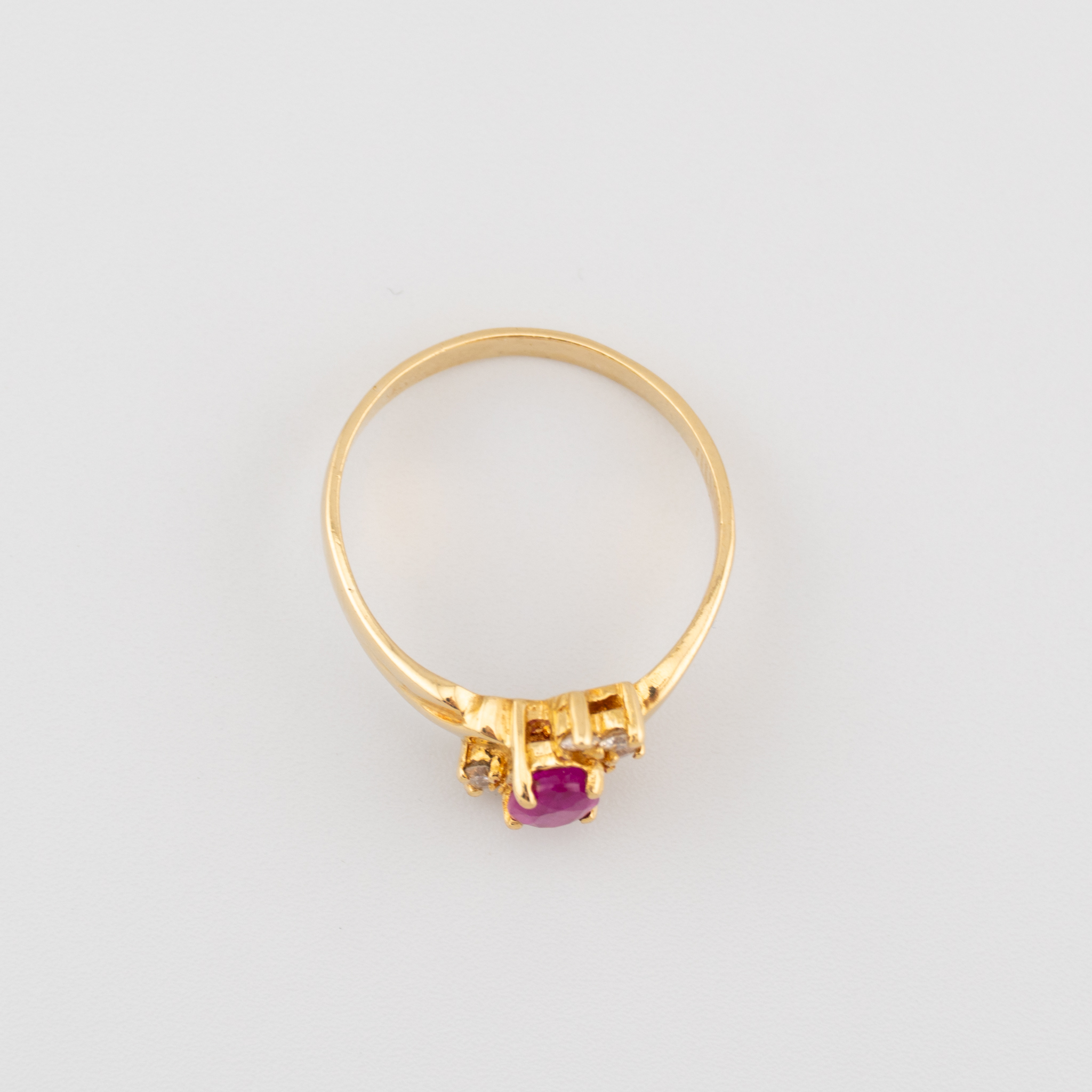 Anillo con Rubi y Diamantes - Imagen 4